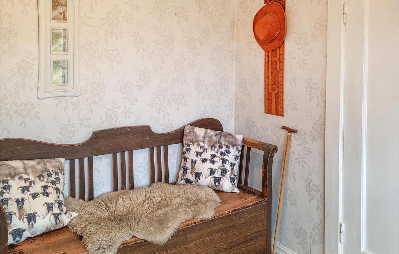 Amazing Home In Hidrasund With Wifi Eide  Стая снимка